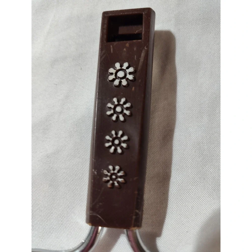 Travco brown daisy cheese slicer movie prop MCM FLAWS